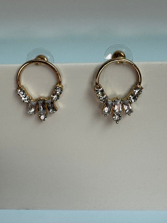 Vintage-Inspired Gold-Tone Hoop Earrings with Fanned Crystal Fringe