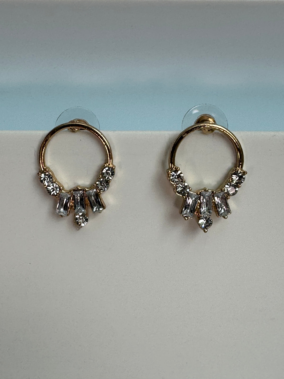 Vintage-Inspired Gold-Tone Hoop Earrings with Fanned Crystal Fringe