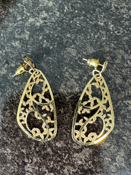 Boho-Chic Botanical Splendor: Vintage-Inspired Gold-Tone Filigree Statement Earrings