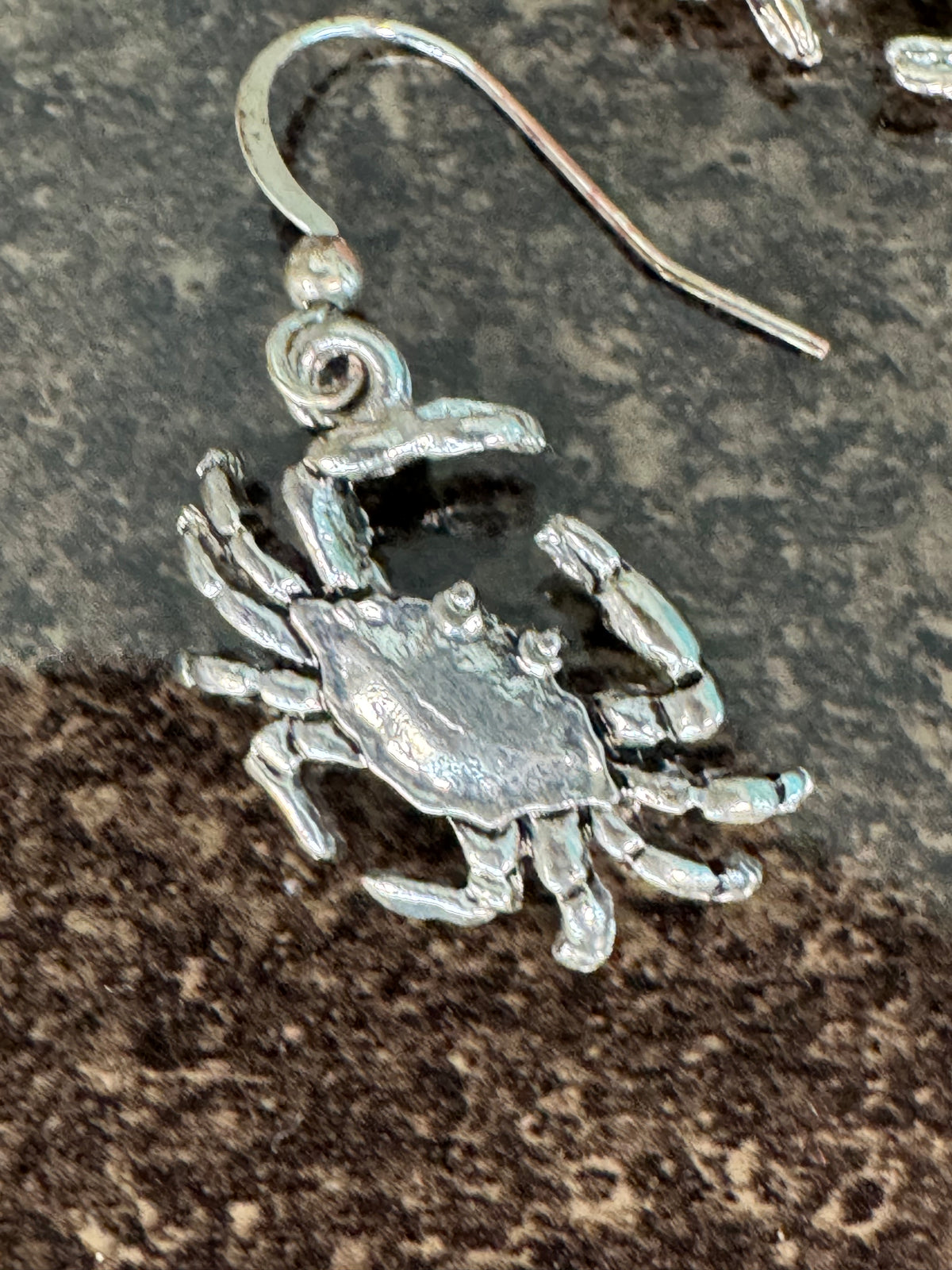 Coastal Charm Vintage Silver-Tone Textured Crab Dangle Earrings