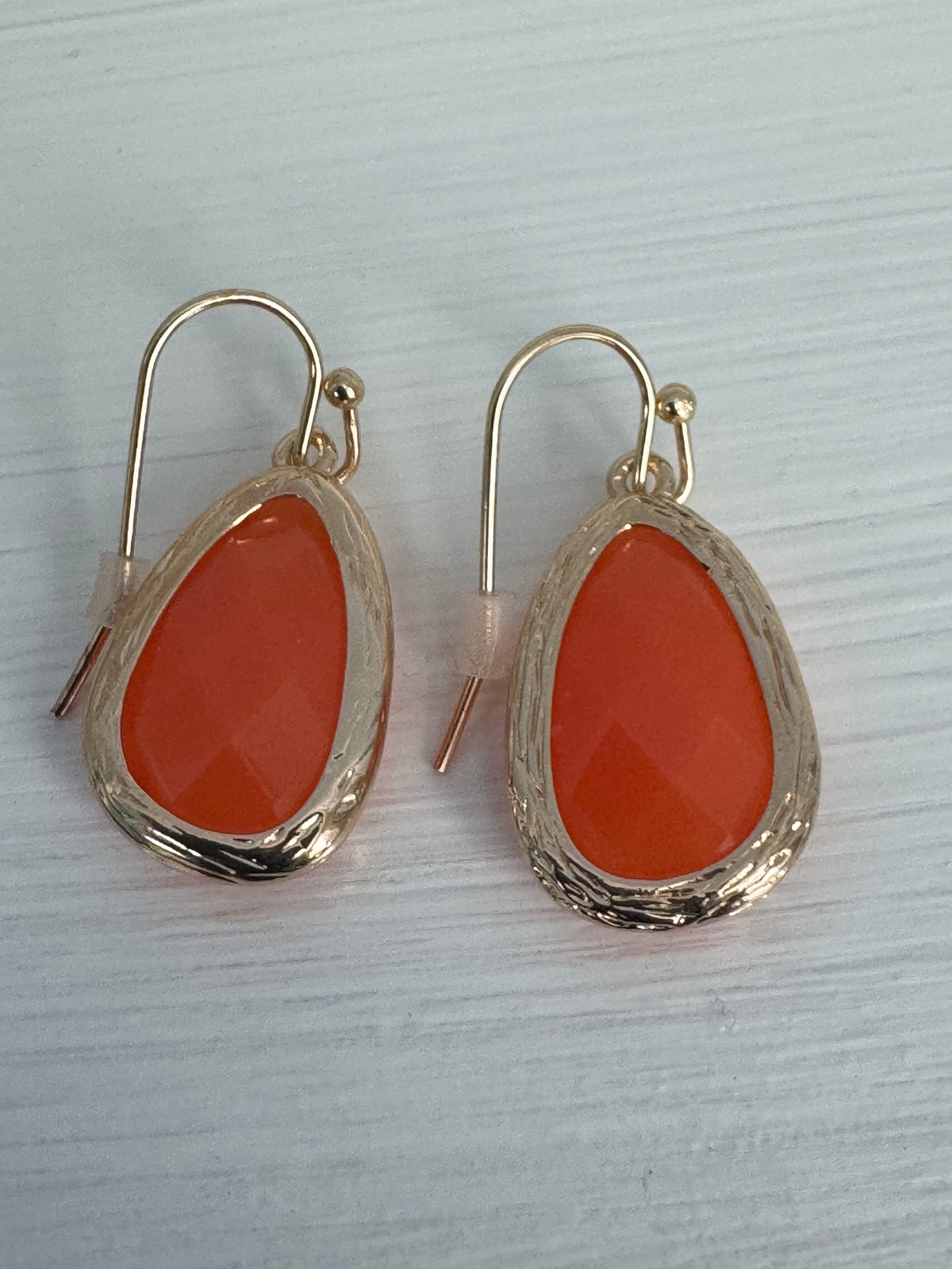 Gold Tone Orange Teardrop Faceted Dangle Earrings