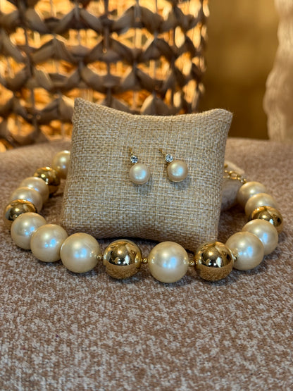 Vintage Liz Claiborne Gold-Tone and Faux Pearl Necklace Signed LC