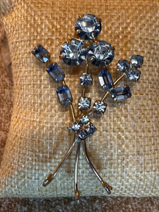 Vintage Blue Rhinestone Floral Brooch – Gold Tone Mid-Century Sparkle