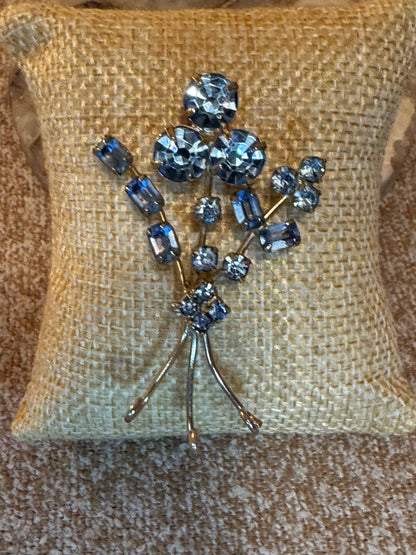 Vintage Blue Rhinestone Floral Brooch – Gold Tone Mid-Century Sparkle