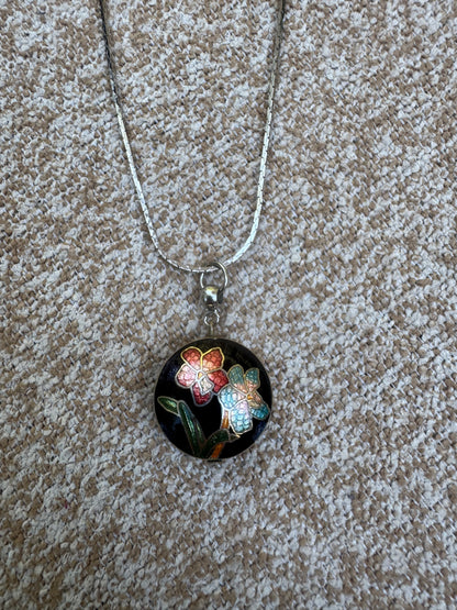 Vintage Floral Cloisonné Enamel Pendant Necklace