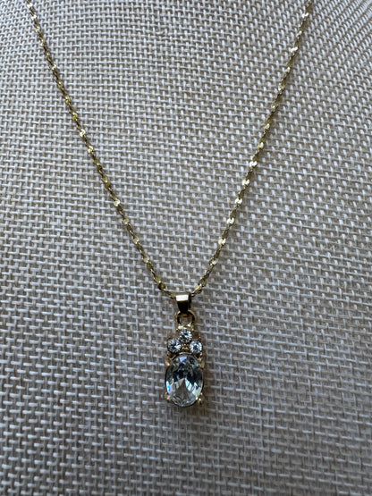 Vintage Elegance Crystal Pendant Necklace
