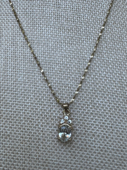 Vintage Elegance Crystal Pendant Necklace