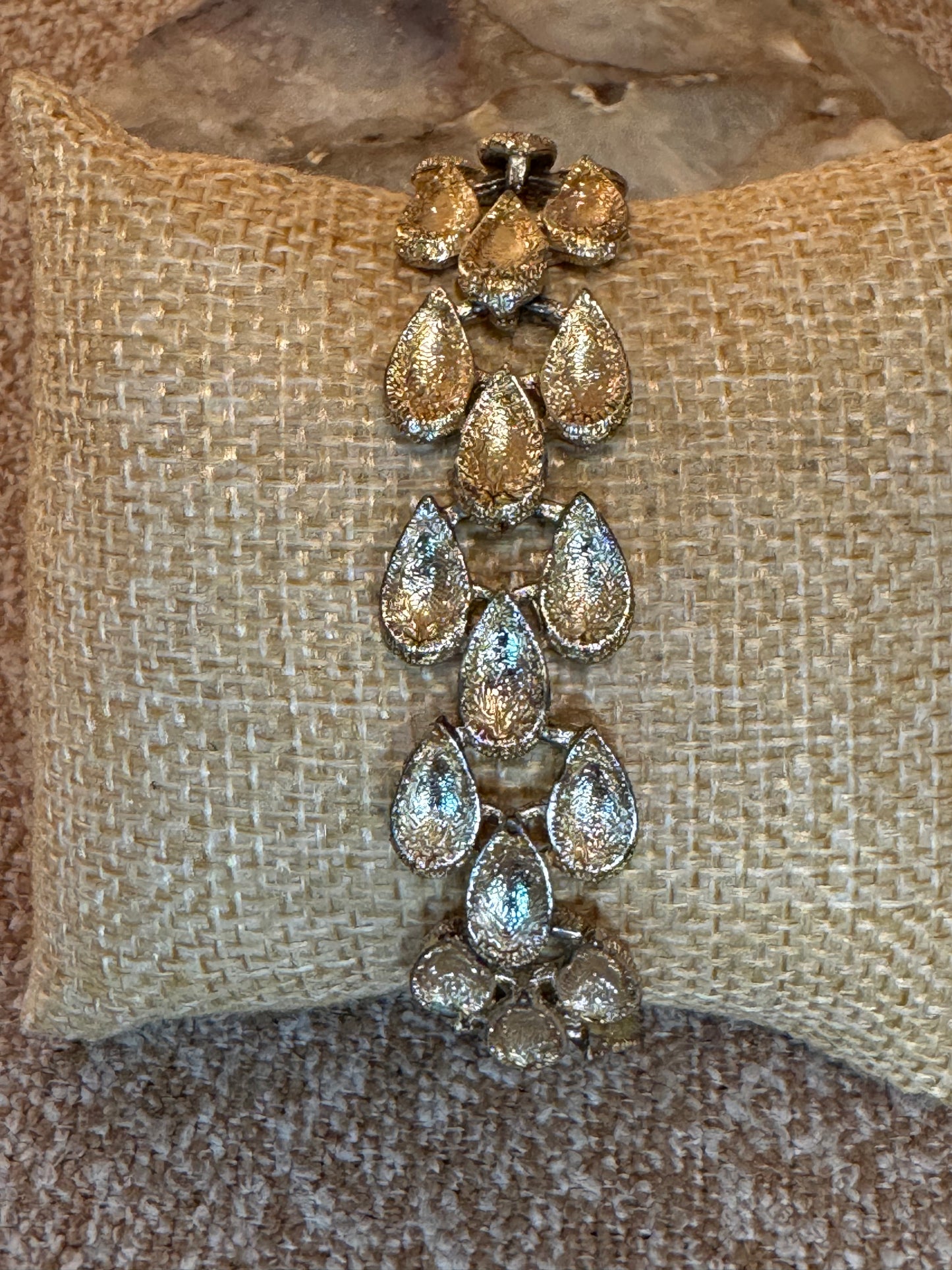 Vintage Signed Coro Gold-Tone Teardrop Link Bracelet – Mid-Century Costume Jewelry