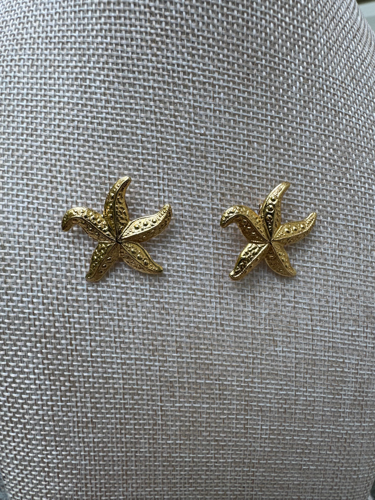 ✨ Golden Shore Starfish Statement Stud Earrings .75 inches