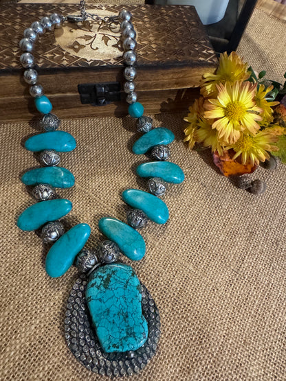 Chico's 16" Turquoise and Silver-Tone Pendant Necklace – Southwestern Chic
