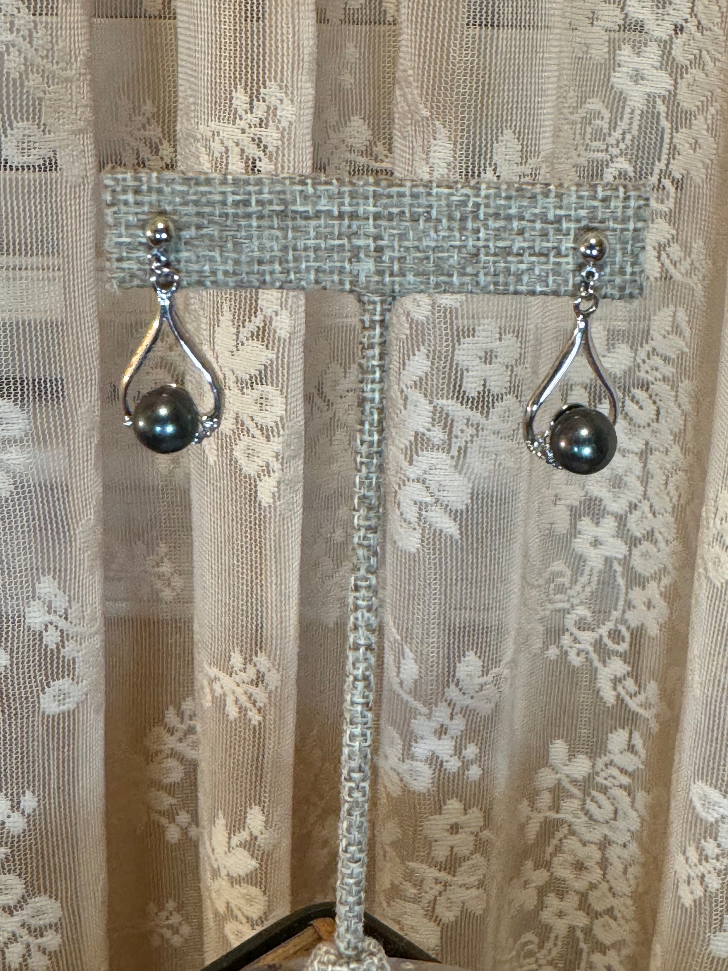 Vintage Black Pearl Drop Earrings Silver Tone Teardrop Frame Caged Design