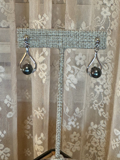 Vintage Black Pearl Drop Earrings Silver Tone Teardrop Frame Caged Design