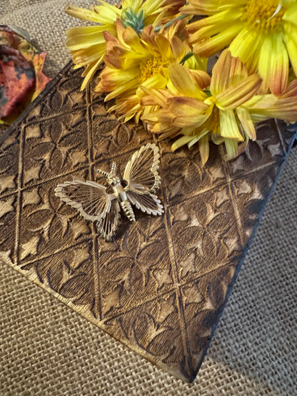 Vintage Signed Monet Gold-Plated Butterfly Brooch – 1980s Elegance