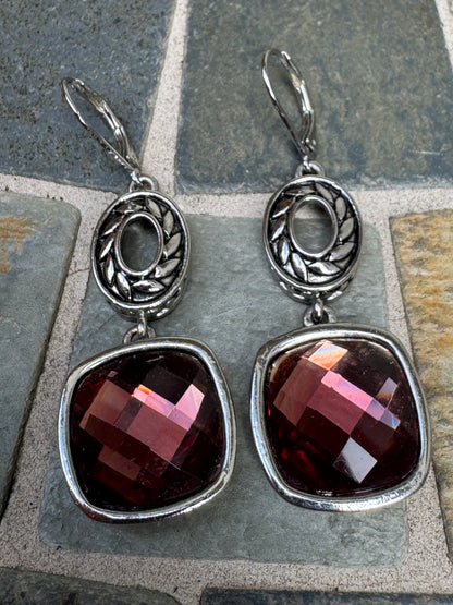 Vintage Elegance Cushion-Cut Crimson Drop Earrings