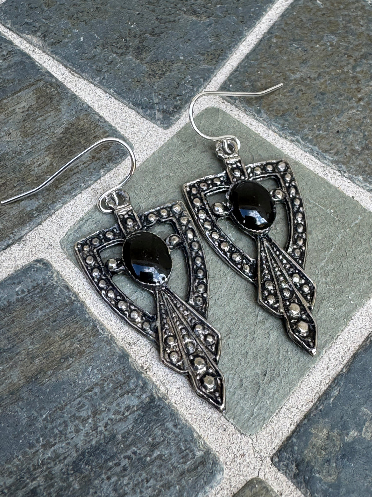 Vintage Art Deco-inspired dangle earrings