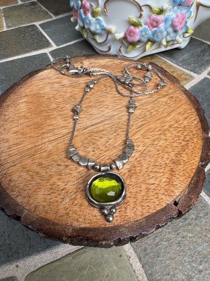 Vintage Silpada "Daintree" Sterling Silver Green Glass Necklace