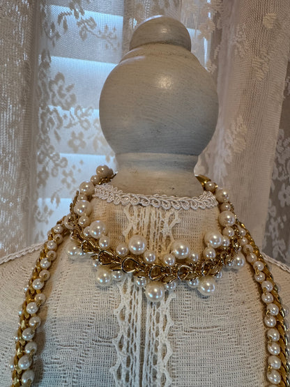 Vintage Inspired Double Strand Faux Pearl & Gold Tone Twisted Chain Necklace, Classic Retro Elegance
