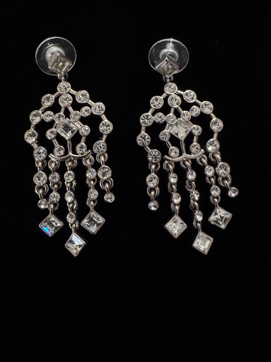 Vintage Silver-Toned Rhinestone Chandelier Earrings (Graziano Inspired)