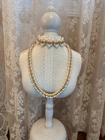 Vintage Inspired Double Strand Faux Pearl & Gold Tone Twisted Chain Necklace, Classic Retro Elegance